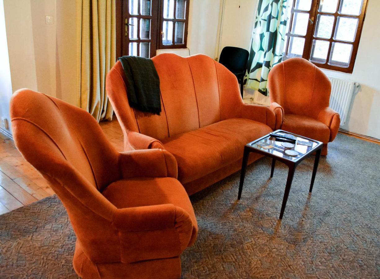 Grandpa'S Hidden Crib, 6 Bedroom, Pet Friendly Sinaia Exteriér fotografie
