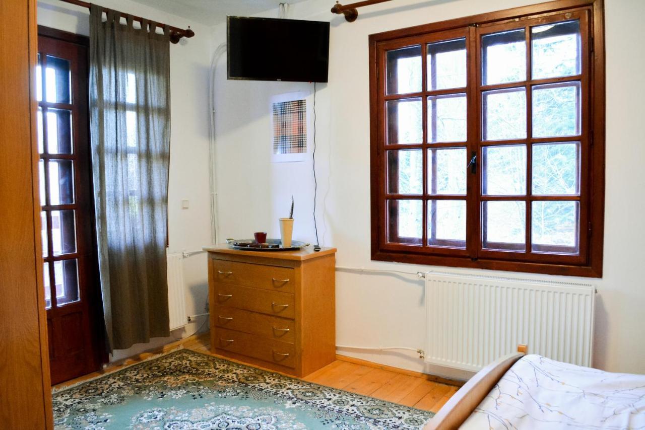 Grandpa'S Hidden Crib, 6 Bedroom, Pet Friendly Sinaia Exteriér fotografie